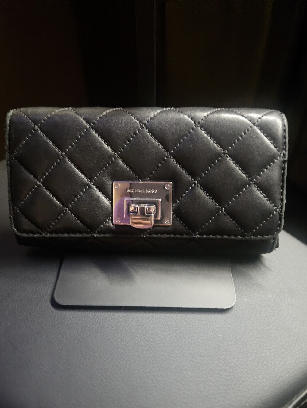 💥Sale💥Michael Kors Quilted Black Leather Astrid Carryall Wallet